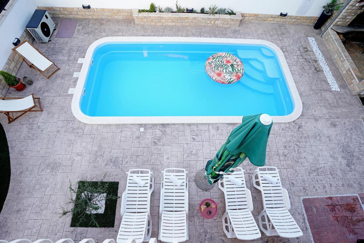 Villa Tago With Heated New Pool Kaštela Eksteriør billede