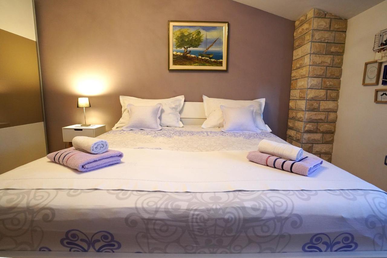 Villa Tago With Heated New Pool Kaštela Eksteriør billede