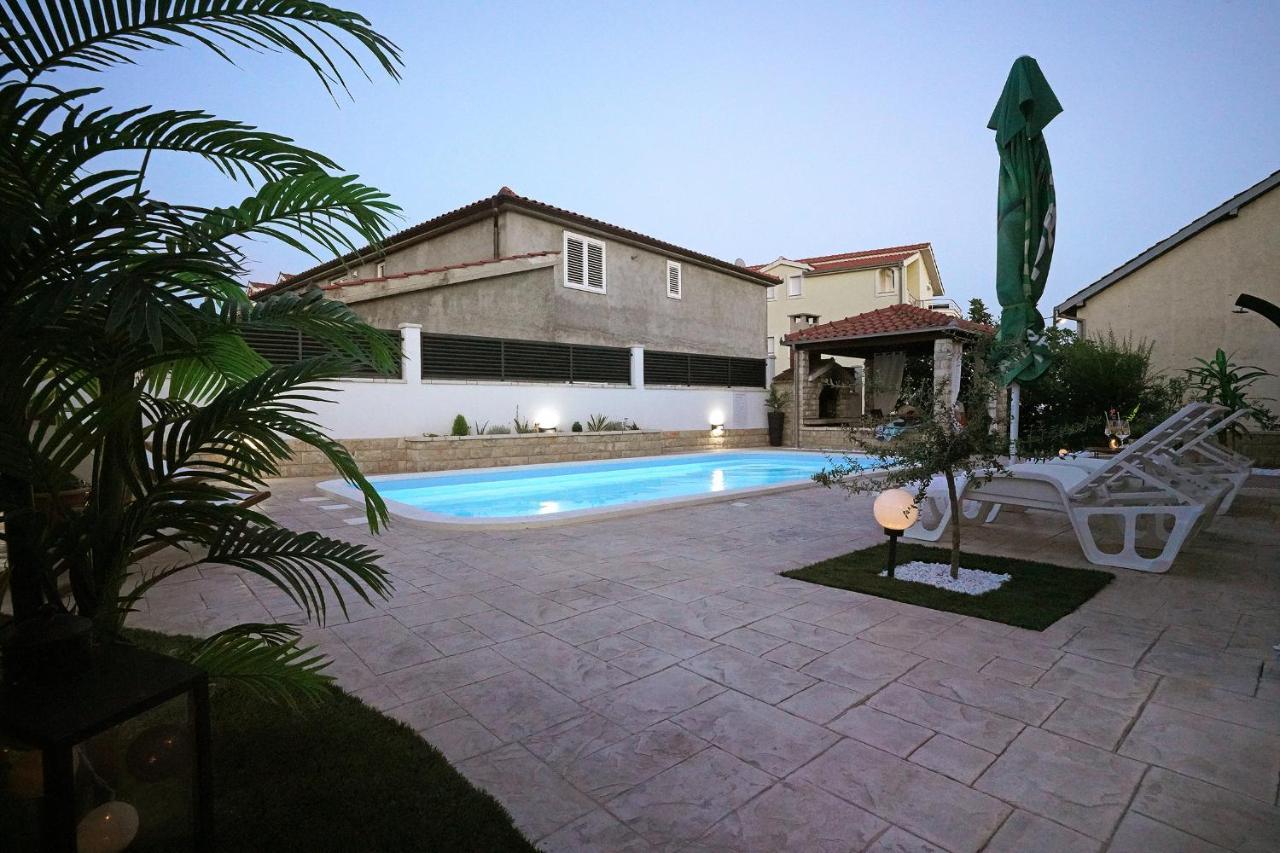 Villa Tago With Heated New Pool Kaštela Eksteriør billede